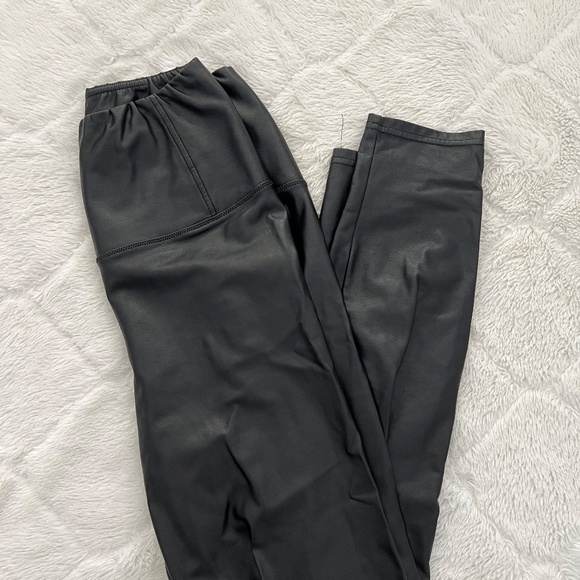 Aritzia Wilfred Free Daria Leather Leggings - Size Small Black High Waisted - Picture 1 of 2